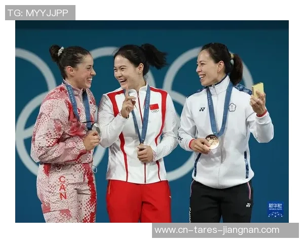 桂阳妹子罗诗芳带伤连任举重冠军，五届老将张亮领衔湖南赛艇摘银-湘遇十五运会